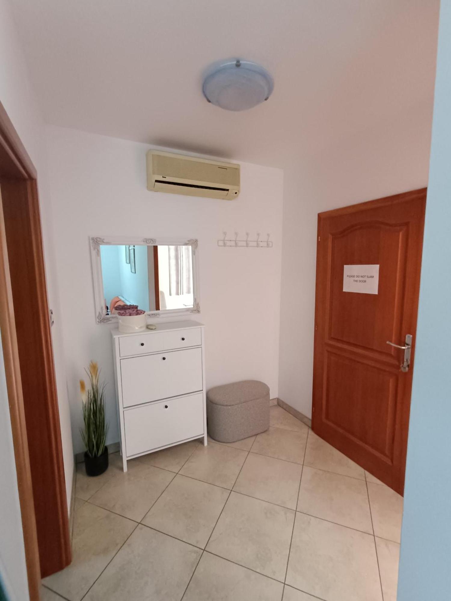 Apartments Kraljic I Baska  Exterior photo